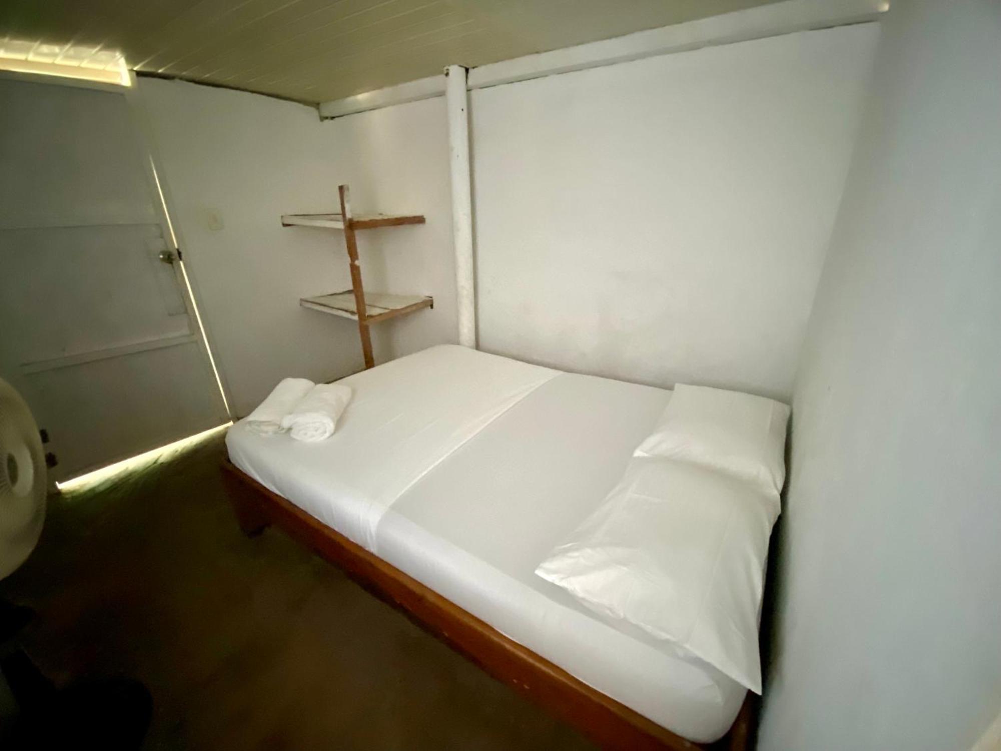 Eco Hostal Estrella De Mar جزيرة موكورا المظهر الخارجي الصورة