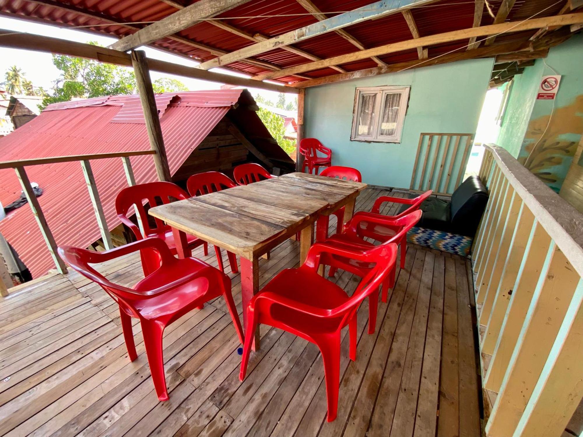 Eco Hostal Estrella De Mar جزيرة موكورا المظهر الخارجي الصورة