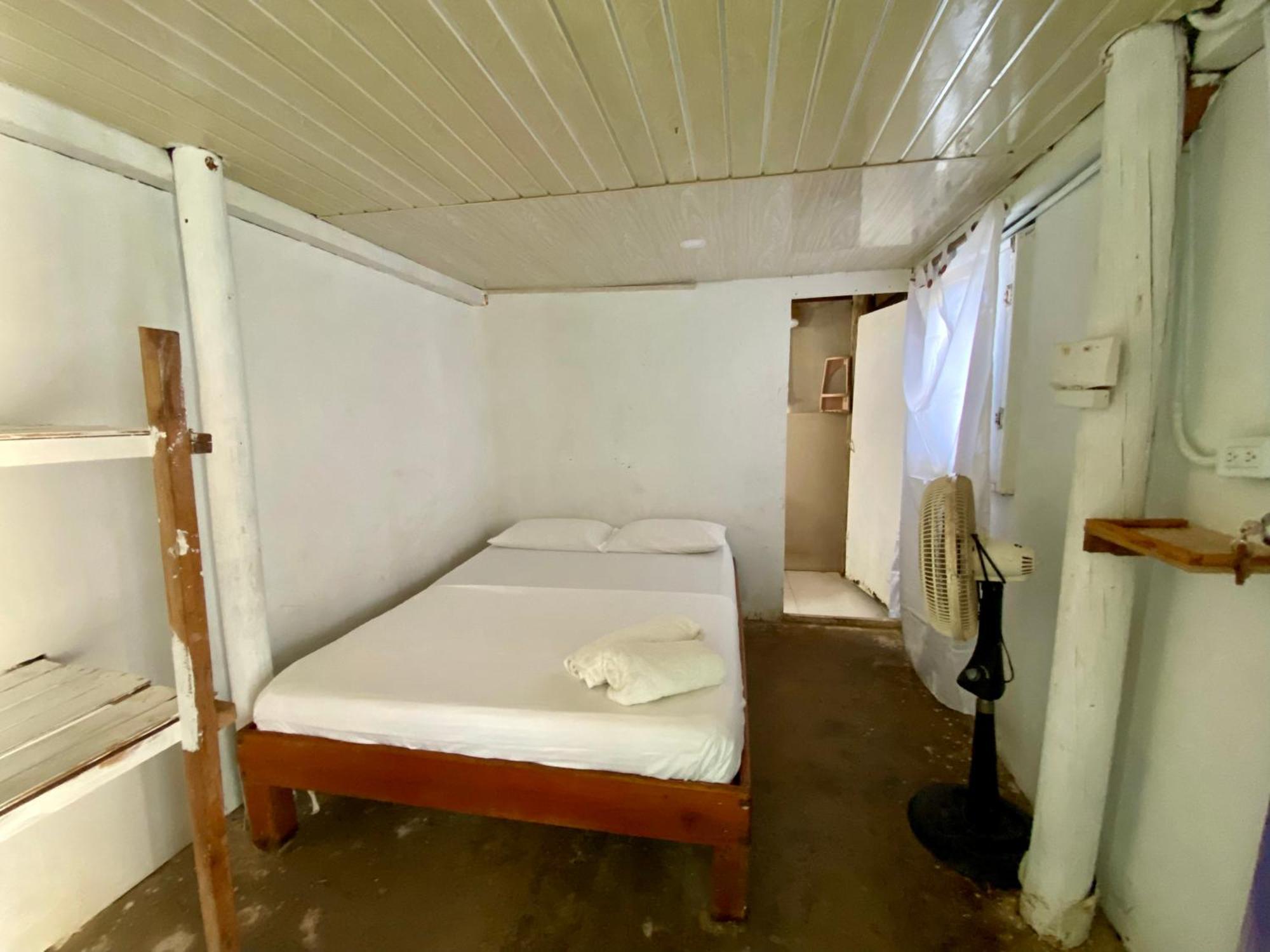 Eco Hostal Estrella De Mar جزيرة موكورا المظهر الخارجي الصورة