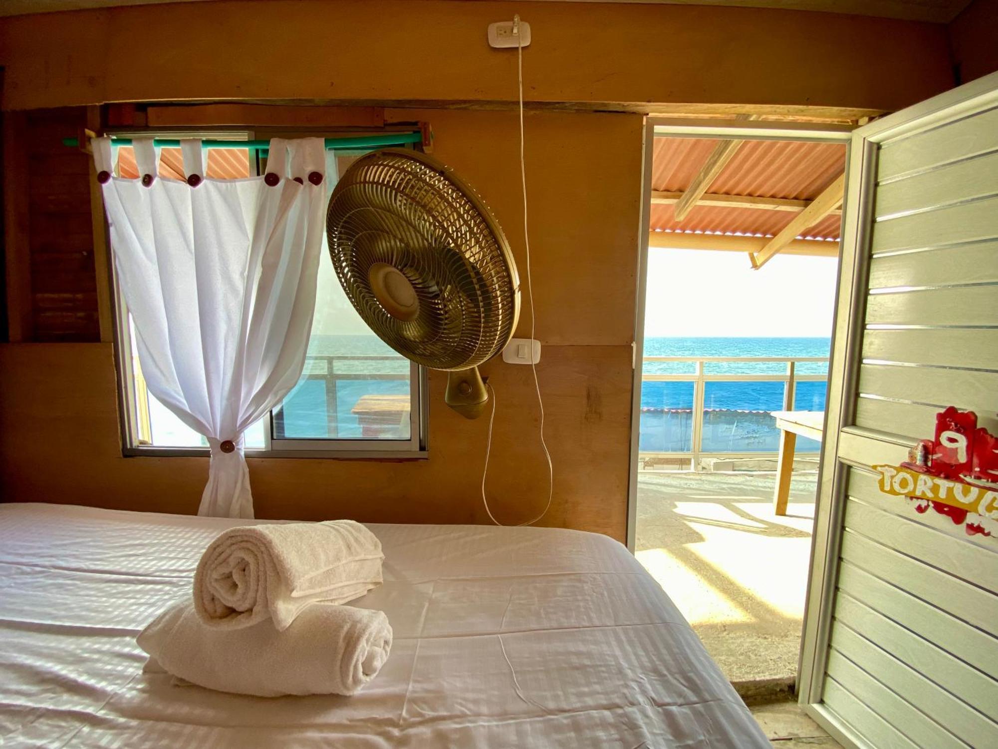 Eco Hostal Estrella De Mar جزيرة موكورا المظهر الخارجي الصورة