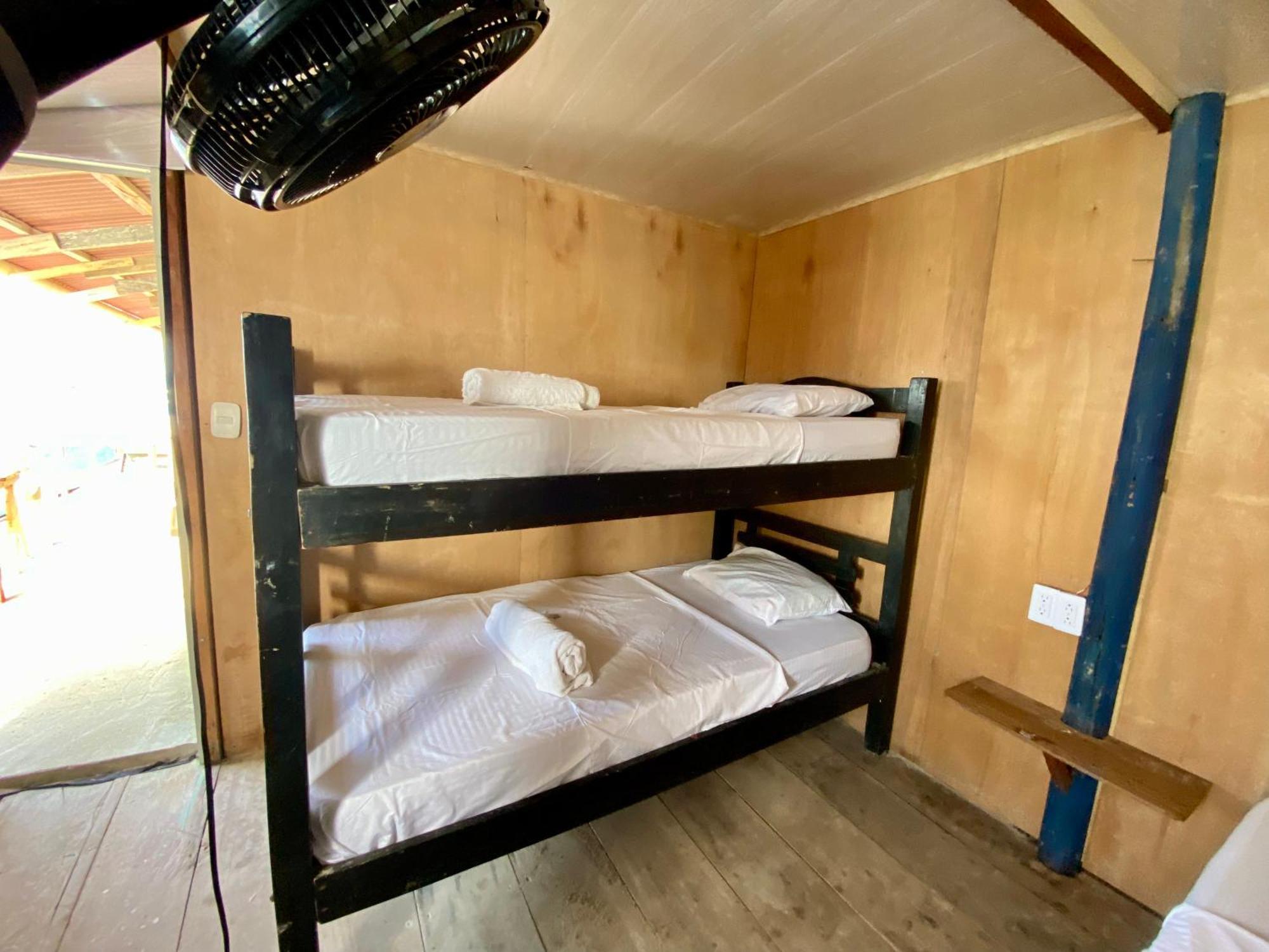 Eco Hostal Estrella De Mar جزيرة موكورا المظهر الخارجي الصورة