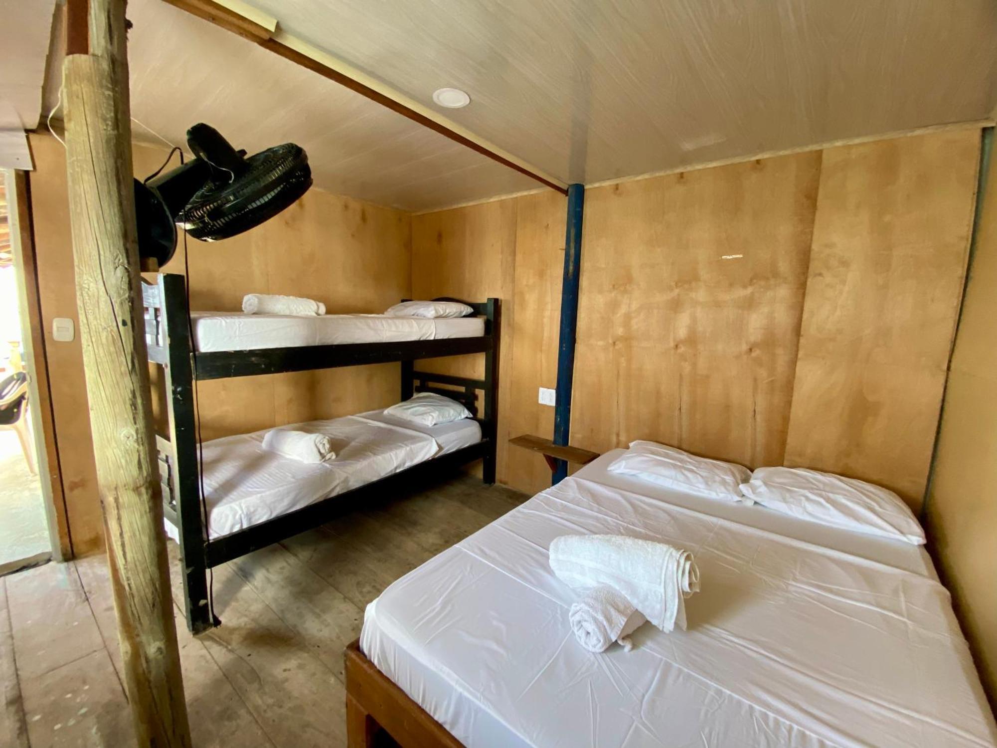 Eco Hostal Estrella De Mar جزيرة موكورا المظهر الخارجي الصورة