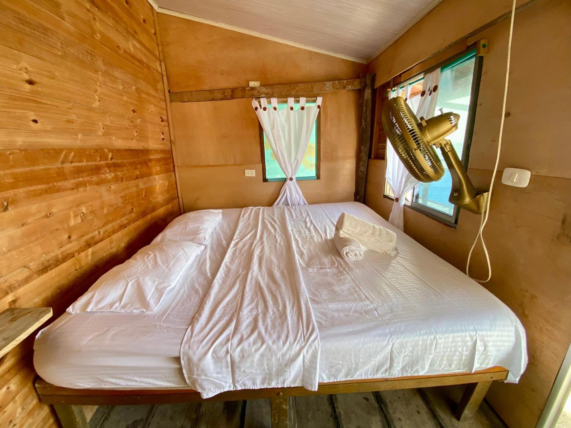 Eco Hostal Estrella De Mar جزيرة موكورا المظهر الخارجي الصورة